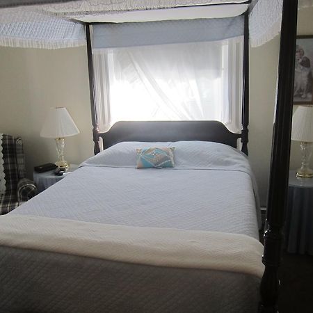 Summers Country Inn Digby Bagian luar foto