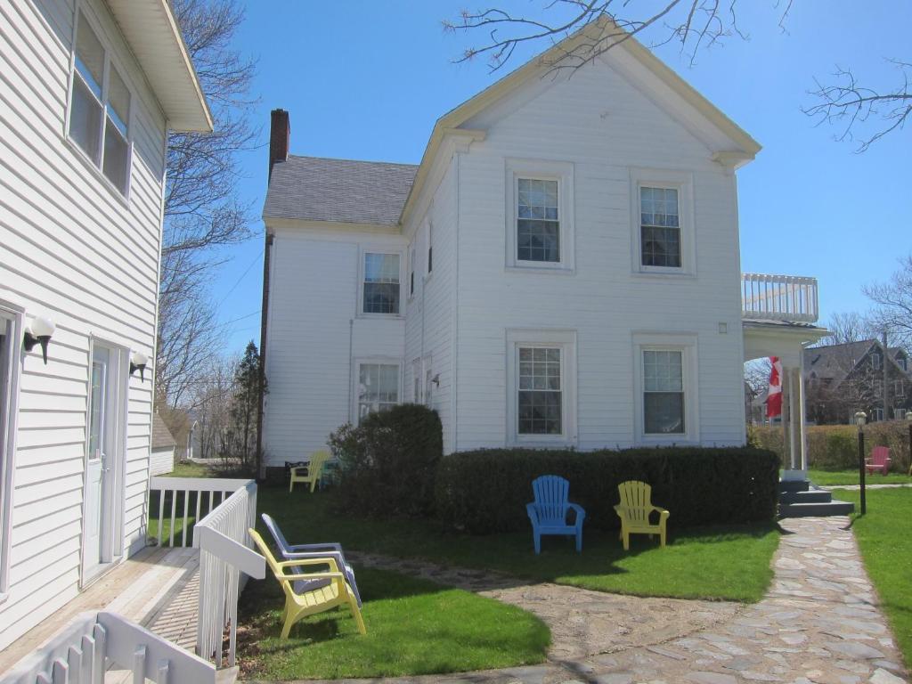 Summers Country Inn Digby Bagian luar foto