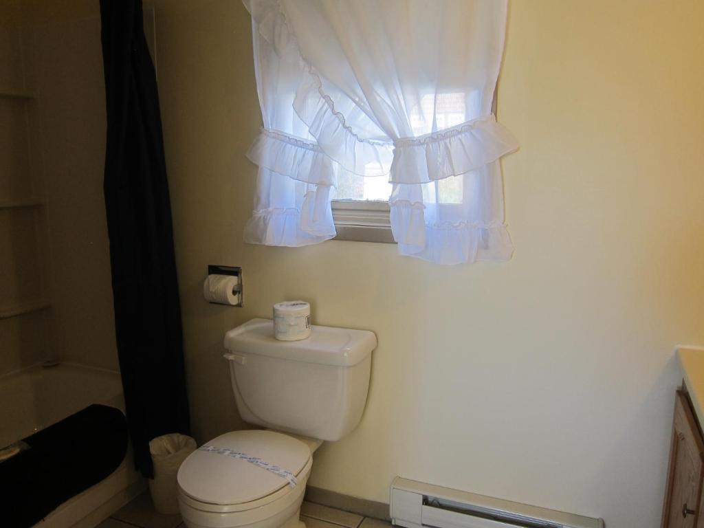 Summers Country Inn Digby Bagian luar foto