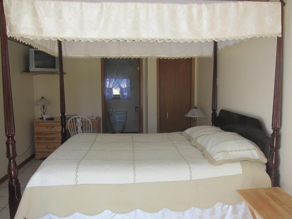 Summers Country Inn Digby Bagian luar foto